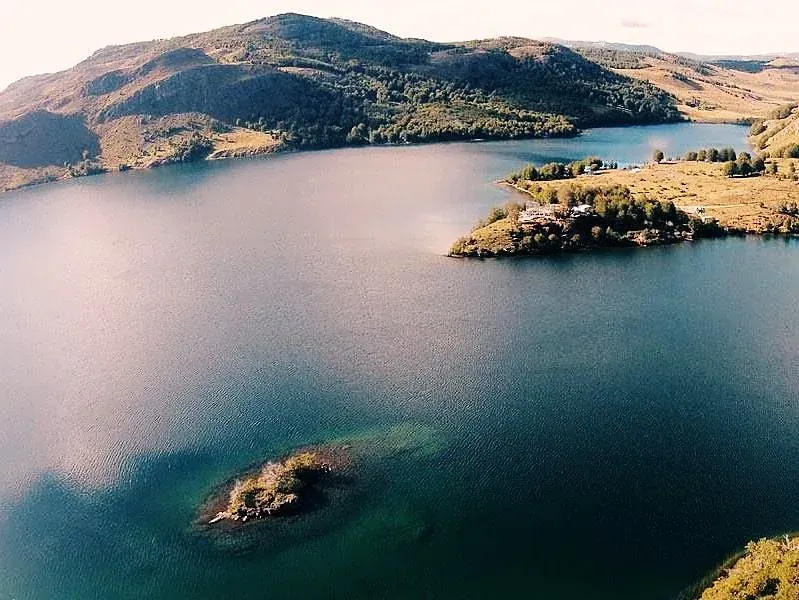 Parcelas Lago Castor, Coyhaique — el lago, fotografía 1